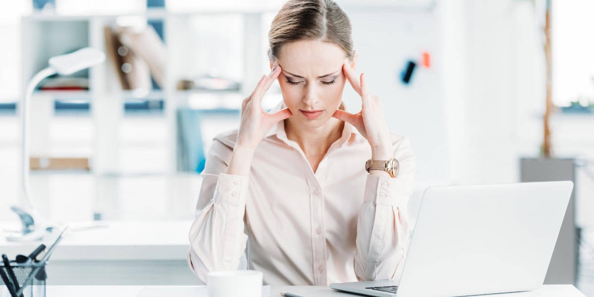 Stressed worker 1200x600 px
